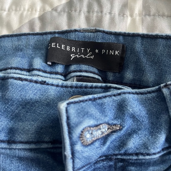 size 0 stretchy jeans - Picture 2 of 3